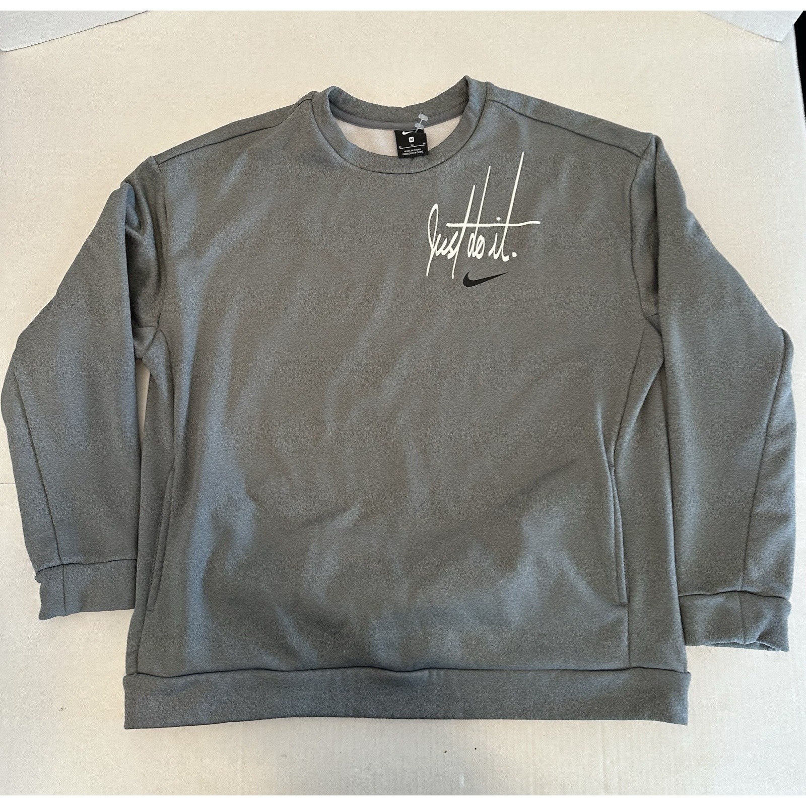 Nike Therma-Fit Just Do It Graphic Crewneck Sweatshirt Gray Women's Size Medium